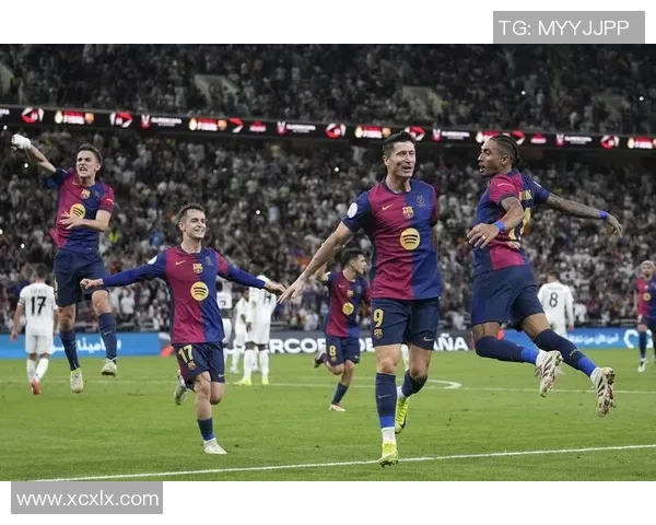 巴萨与皇马巅峰对决再度上演球迷期待经典之战的精彩瞬间