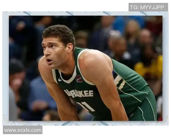 布鲁克洛佩斯的篮球之路与成就探讨